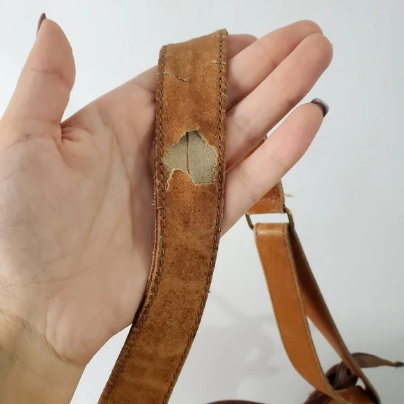 Roots Leather Extra Large Hobo Bucket Shoulder Crossbody Bag Made in Canada - Picture 9 of 15